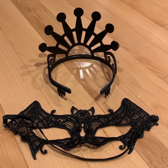 VEUC Girl’s Spirit Halloween Vampiress Costume - size Youth L with crown & mask - Picture 14 of 17